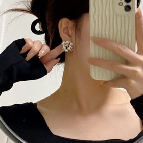 Серьги-клипсы CHANEl в стиле «маленький аромат» не требуют прокол