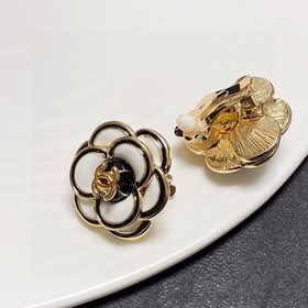 Серьги-клипсы CHANEl в стиле «маленький аромат» не требуют прокол