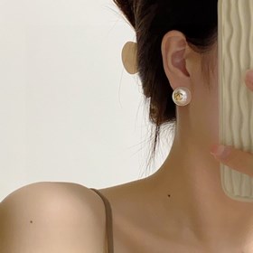 Серьги-клипсы CHANEl в стиле «маленький аромат» не требуют прокол