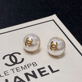Серьги-клипсы CHANEl в стиле «маленький аромат» не требуют прокол