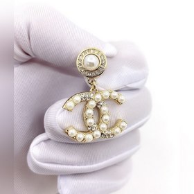 Chanel Новейшие серьги Pearl CC из материала Z