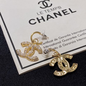 Новые модели 2023 года [Chanel] С жемчужными стразами серьгами-гв