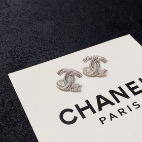 Новые модели 2023 года [Chanel] Серебряные серьги с маленькими же