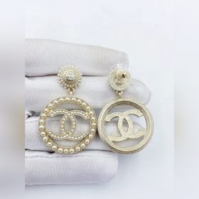 Новые летние серьги Chanel с жемчужинами двойной буквой C, оригин