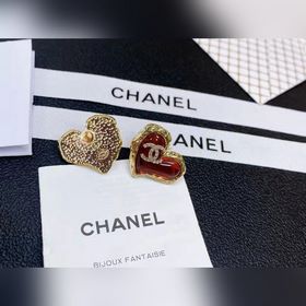 1880  Новейшие модели от CHANEl, синхронно представленные в мага