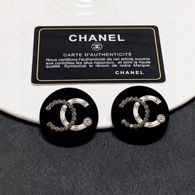 Chanel буква двойное C плюшевые серьги. Красота никогда не превзо