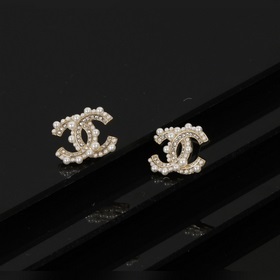 Новая модель сережек Chanel от Xiao Xiang. Оригинальный товар, ид