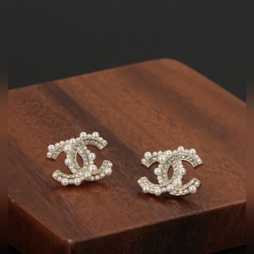 Новая модель сережек Chanel от Xiao Xiang. Оригинальный товар, ид