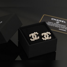 Новая модель сережек Chanel от Xiao Xiang. Оригинальный товар, ид