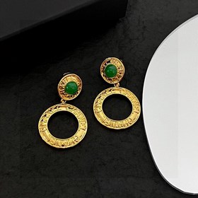 Chanel подержанные серьги. Модели Chanel не нуждаются в представл