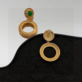 Chanel подержанные серьги. Модели Chanel не нуждаются в представл