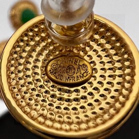 Chanel подержанные серьги. Модели Chanel не нуждаются в представл