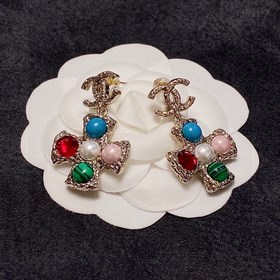 Chanel  Серьги Chanel с двойной буквой C. Эти серьги можно носит