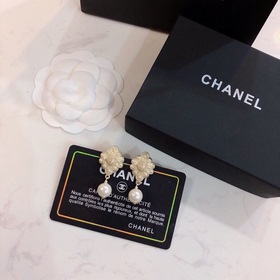 Chanel Жемчужные серьги-гвоздики, популярная модель, лучшая верси