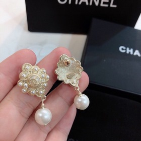 Chanel Жемчужные серьги-гвоздики, популярная модель, лучшая верси
