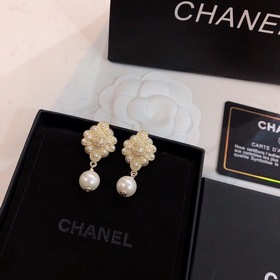 Chanel Жемчужные серьги-гвоздики, популярная модель, лучшая верси