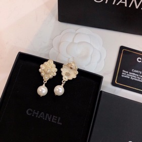 Chanel Жемчужные серьги-гвоздики, популярная модель, лучшая верси