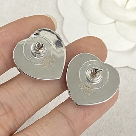Код E2316 0257820 Популярные серьги Chanel. Новинка. CHAN 23 Серь