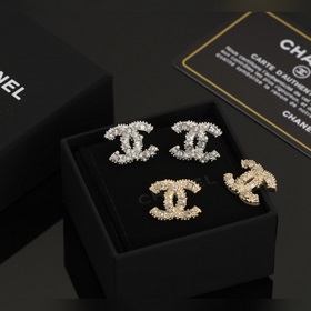 Уровень покупки： Chanel, новая модель, серьги с двойным C, класси