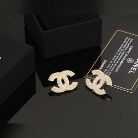 Новая модель сережек Chanel от Xiao Xiang. Оригинальный товар, ид