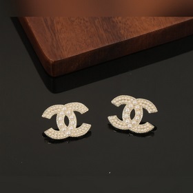 Новая модель сережек Chanel от Xiao Xiang. Оригинальный товар, ид