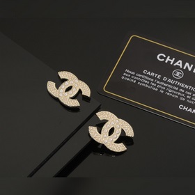 Новая модель сережек Chanel от Xiao Xiang. Оригинальный товар, ид