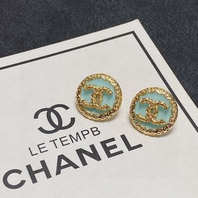 Chanel, подержанная модель, серьги-гвоздики с буквами «CC» и золо