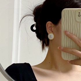 Новая версия Chanel подержанные белые серьги-капли. Оригинальный 