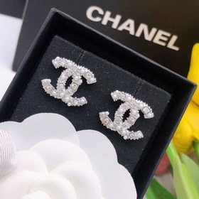 Номер XED0028 Серьги Chanel. Поступила большая партия новых сереж