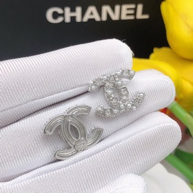 Номер XED0028 Серьги Chanel. Поступила большая партия новых сереж
