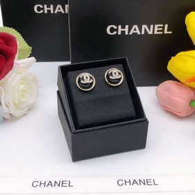 Номер XED0331 Новейшая модель сережек Chanel с черными бриллианта