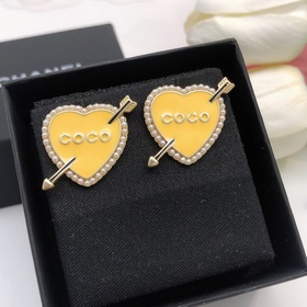 Номер XED0150 9 Серьги Chanel COCO в форме сердечек. Серьги с пот