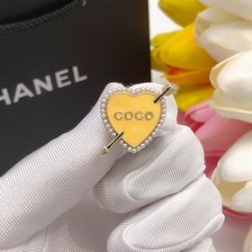 Номер XED0150 9 Серьги Chanel COCO в форме сердечек. Серьги с пот