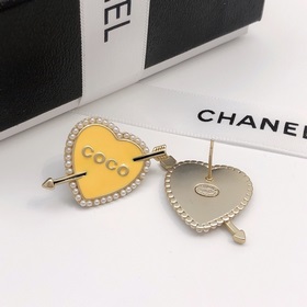 Номер XED0150 9 Серьги Chanel COCO в форме сердечек. Серьги с пот
