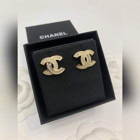 Номер XED0059 Новейшая модель Chanel с двойной буквой C, кристалл