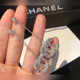 Номер XED0072 Chanel маленькие серьги-кольца с цепочкой и кисточк