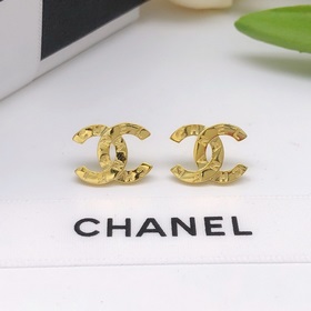 Номер XED0129 CHANEL маленькие серьги с застежкой-пуговицей и дво