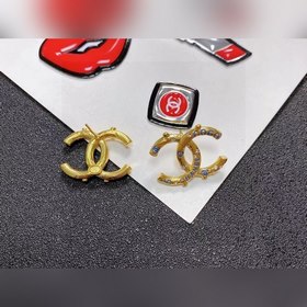 Chanel подержанные серьги с двойной буквой C. Модели Chanel не ну