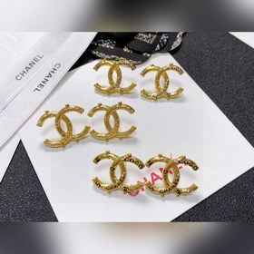 Chanel подержанные серьги с двойной буквой C. Модели Chanel не ну