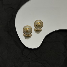 Chanel Chanel подержанные серьги. Модели Chanel не нуждаются в пр