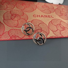 Chanel Chanel подержанные буквенные серьги. Модели Chanel не нужд