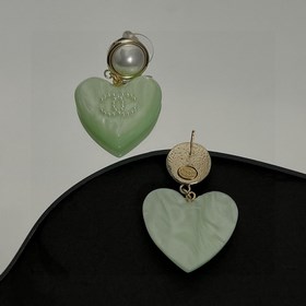 Chanel подержанные серьги. Модели Chanel не нуждаются в представл