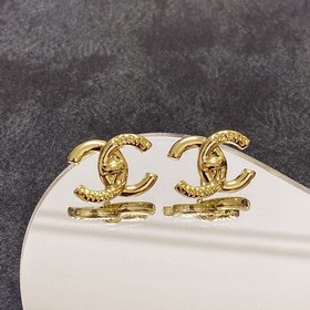 Chanel, подержанная модель, серьги с буквами «CC», красота всегда