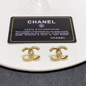Chanel, подержанная модель, серьги с буквами «CC», красота всегда