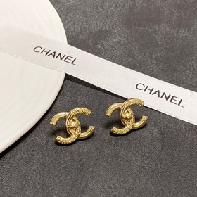 Chanel, подержанная модель, серьги с буквами «CC», красота всегда