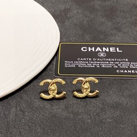 Chanel, подержанная модель, серьги с буквами «CC», красота всегда