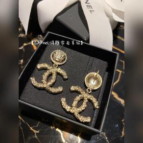 Номер XED0161 Серьги Chanel, очень впечатляют. Новая модель Chane