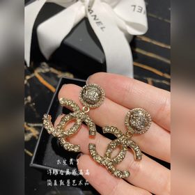 Номер XED0161 Серьги Chanel, очень впечатляют. Новая модель Chane