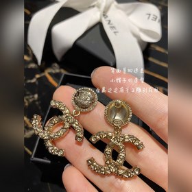 Номер XED0161 Серьги Chanel, очень впечатляют. Новая модель Chane