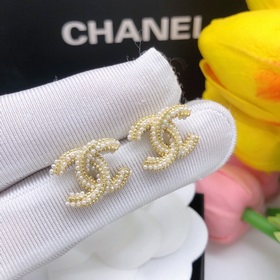 Номер XED0895 Chanel двойные серьги-гвоздики с жемчужинами